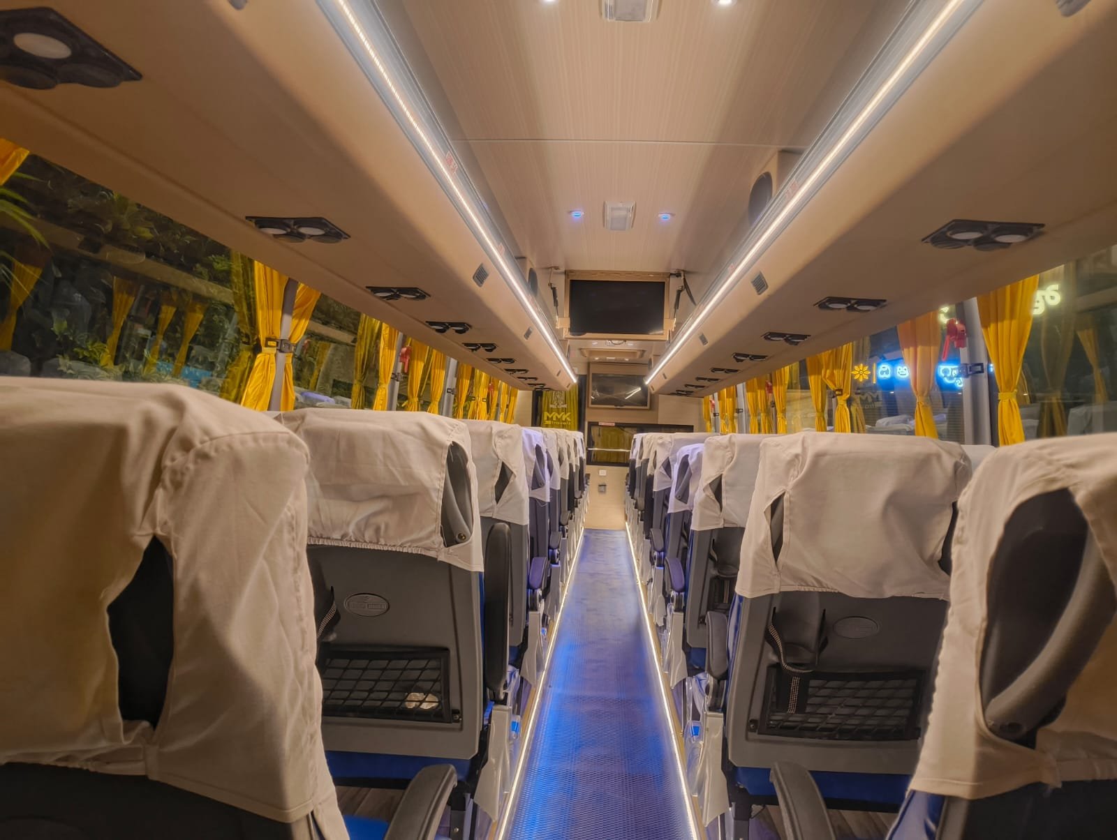 VOLVO 45 SEATER LUXURY Cabin Seating